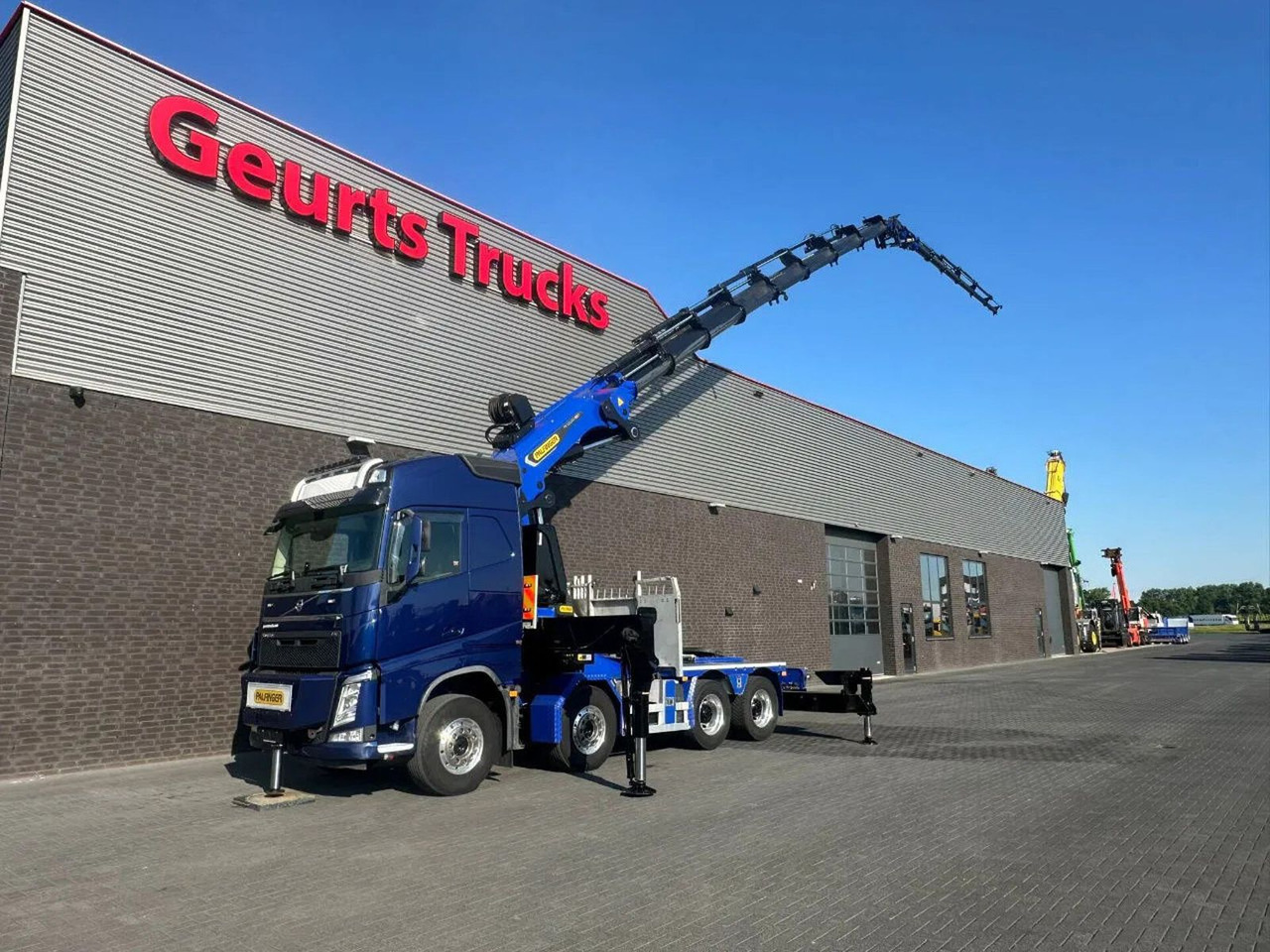 Volvo FH 540 8X4 TREKKER / BAKWAGEN MET PALFINGER PK13 - Camião grua: foto 2 Volvo FH 540 8X4 TREKKER / BAKWAGEN MET PALFINGER PK13 - Camião grua: foto 2