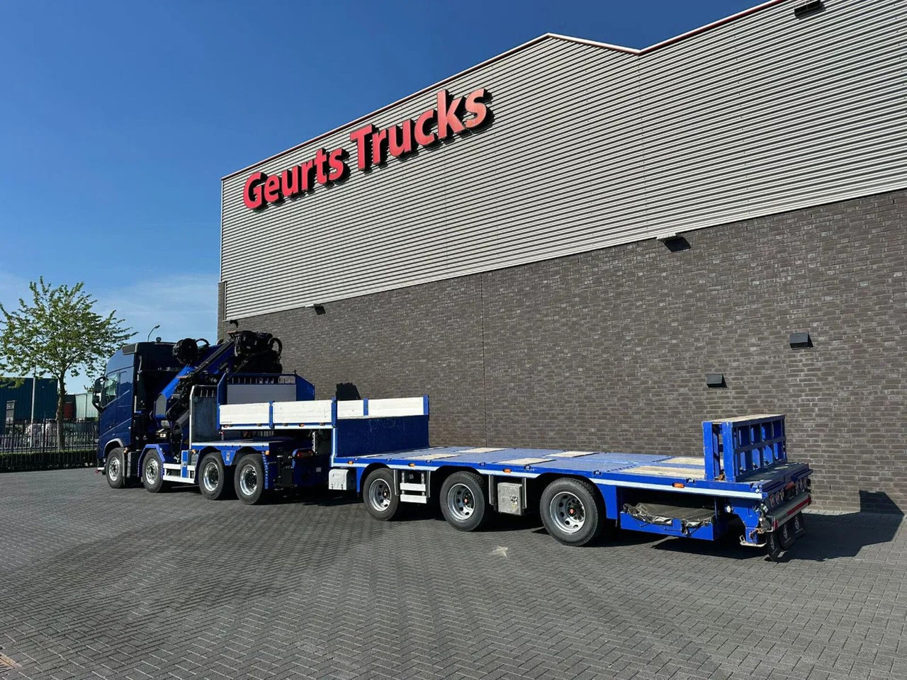 Volvo FH 540 8X4 TREKKER / BAKWAGEN MET PALFINGER PK13 - Camião grua: foto 3 Volvo FH 540 8X4 TREKKER / BAKWAGEN MET PALFINGER PK13 - Camião grua: foto 3