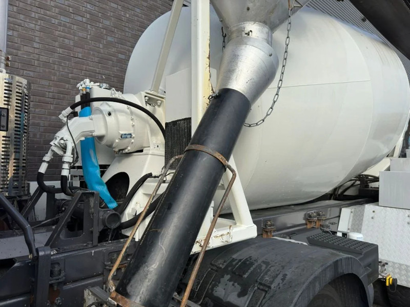 Camião betoneira Volvo FM 410 8X4 + STETTER 9 M3 MIXER/MISCHER + THEAM 15 M TRANSPORTBAND/BELT: foto 11