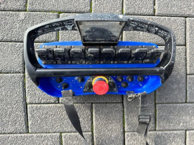 Camião betoneira Volvo FM 410 8X4 + STETTER 9 M3 MIXER/MISCHER + THEAM 15 M TRANSPORTBAND/BELT: foto 18