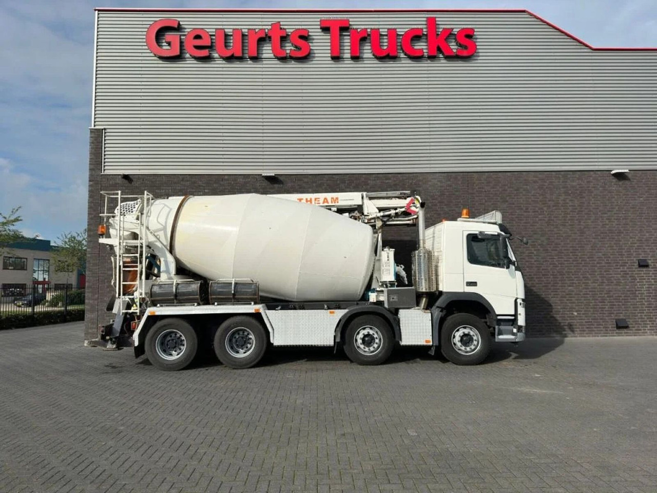 Volvo FM 410 8X4 + STETTER 9 M3 MIXER/MISCHER + THEAM - Camião betoneira: foto 4 Volvo FM 410 8X4 + STETTER 9 M3 MIXER/MISCHER + THEAM - Camião betoneira: foto 4