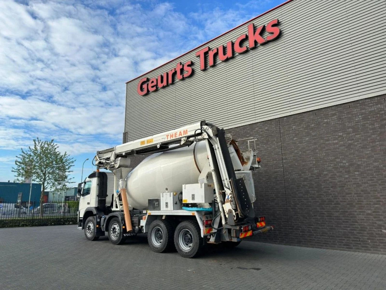 Volvo FM 410 8X4 + STETTER 9 M3 MIXER/MISCHER + THEAM - Camião betoneira: foto 3 Volvo FM 410 8X4 + STETTER 9 M3 MIXER/MISCHER + THEAM - Camião betoneira: foto 3