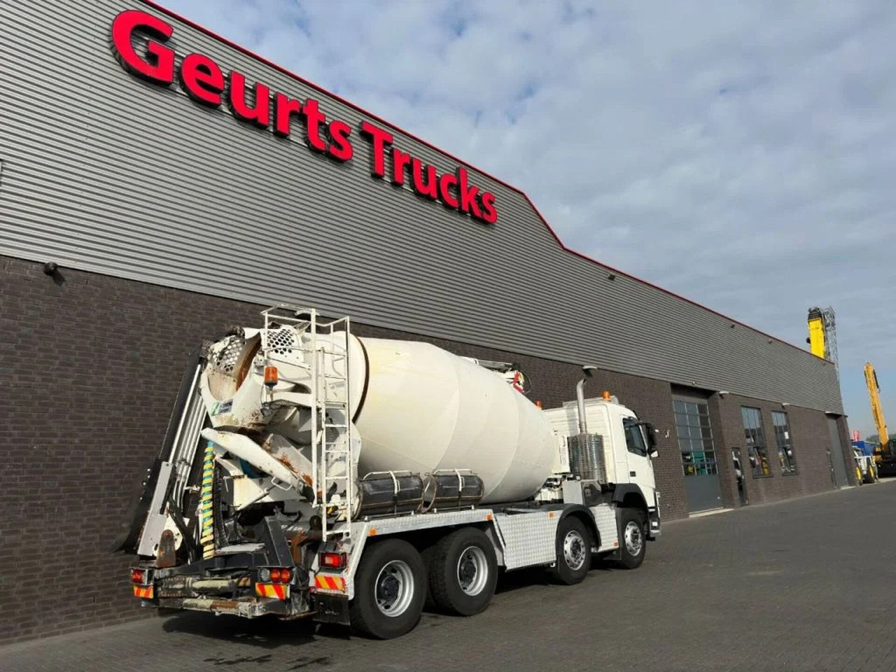 Volvo FM 410 8X4 + STETTER 9 M3 MIXER/MISCHER + THEAM - Camião betoneira: foto 5 Volvo FM 410 8X4 + STETTER 9 M3 MIXER/MISCHER + THEAM - Camião betoneira: foto 5