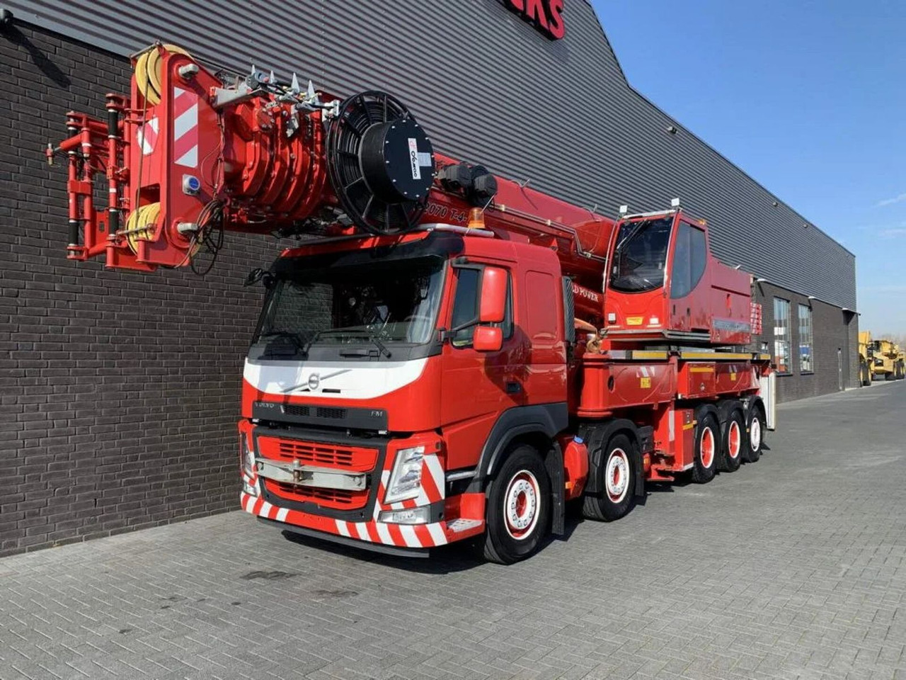 Volvo FM 460 ERKIN WORLD POWER ER 2070 T-4.1 CRANE/KRA - Camião grua: foto 2 Volvo FM 460 ERKIN WORLD POWER ER 2070 T-4.1 CRANE/KRA - Camião grua: foto 2