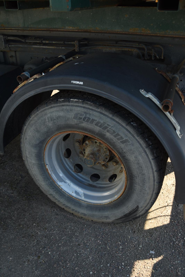 SCANIA P94     220 - Camião basculante: foto 2 SCANIA P94     220 - Camião basculante: foto 2