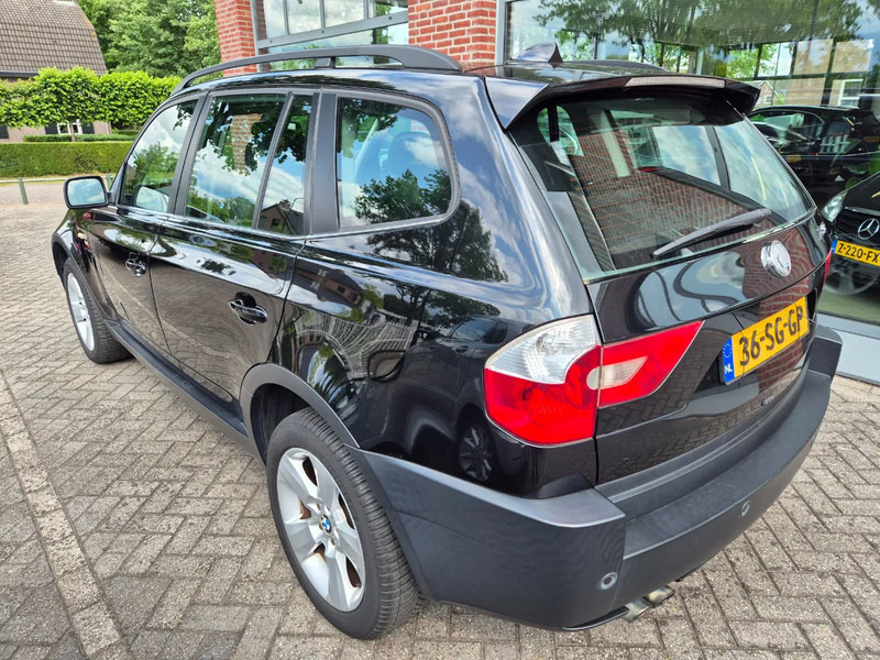 BMW X3 Automaat 6 cil. - Automóvel: foto 4 BMW X3 Automaat 6 cil. - Automóvel: foto 4
