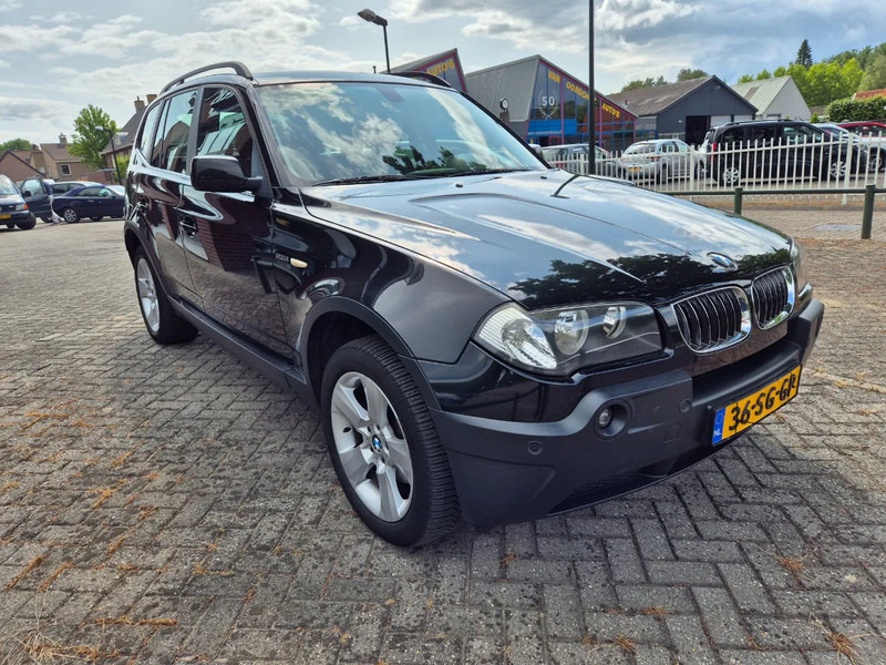 BMW X3 Automaat 6 cil. - Automóvel: foto 2 BMW X3 Automaat 6 cil. - Automóvel: foto 2