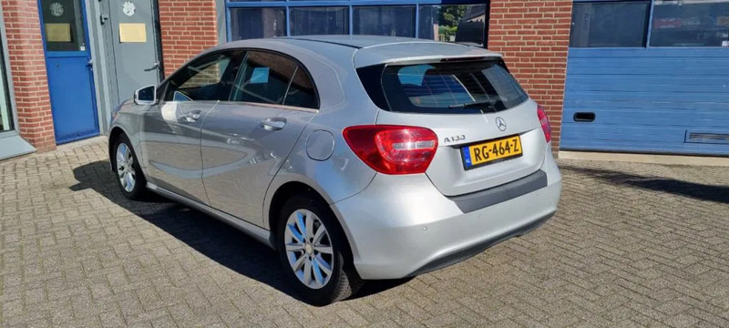 Mercedes-Benz A-Klasse 180 automaat.. 180 automaat - Hatchback: foto 2 Mercedes-Benz A-Klasse 180 automaat.. 180 automaat - Hatchback: foto 2