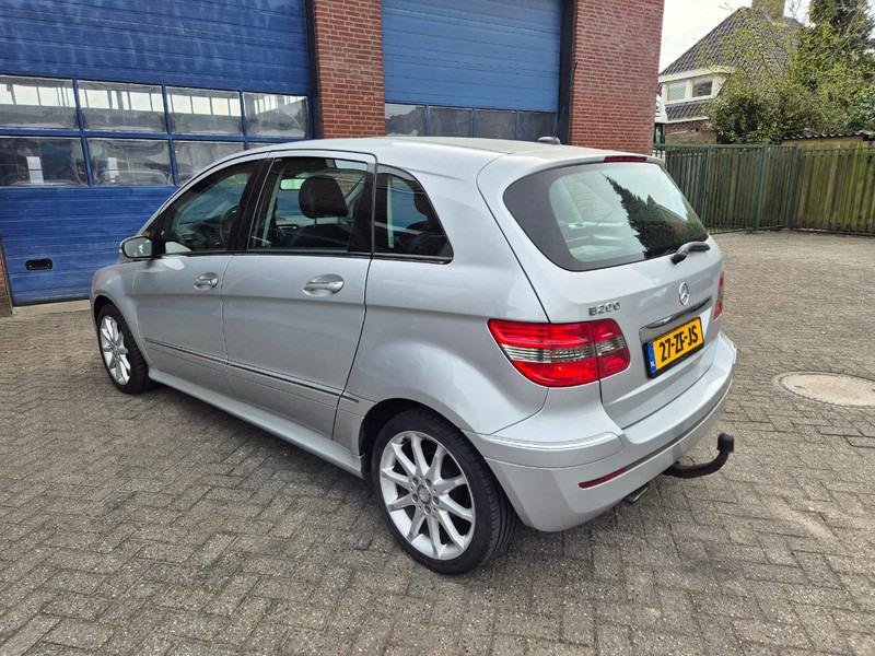 Mercedes-Benz B-Klasse 200 Automaat.trekhaak. - Automóvel: foto 4 Mercedes-Benz B-Klasse 200 Automaat.trekhaak. - Automóvel: foto 4