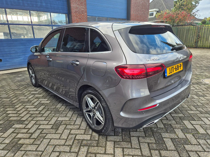 Mercedes-Benz B-Klasse 250E Star Edition AMG line Automaat. - Automóvel: foto 4 Mercedes-Benz B-Klasse 250E Star Edition AMG line Automaat. - Automóvel: foto 4