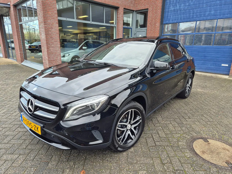 Mercedes-Benz GLA 200 AMG line Automaat prestige - Automóvel: foto 1 Mercedes-Benz GLA 200 AMG line Automaat prestige - Automóvel: foto 1