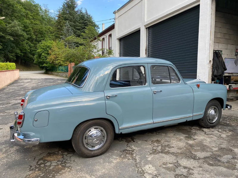 Mercedes-Benz ponton geheel gerestaureerd 180 - Automóvel: foto 5 Mercedes-Benz ponton geheel gerestaureerd 180 - Automóvel: foto 5
