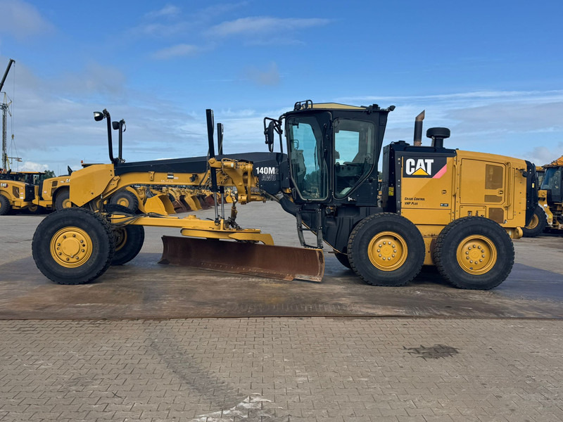 Caterpillar 140M2 AWD - Motoniveladora: foto 1 Caterpillar 140M2 AWD - Motoniveladora: foto 1