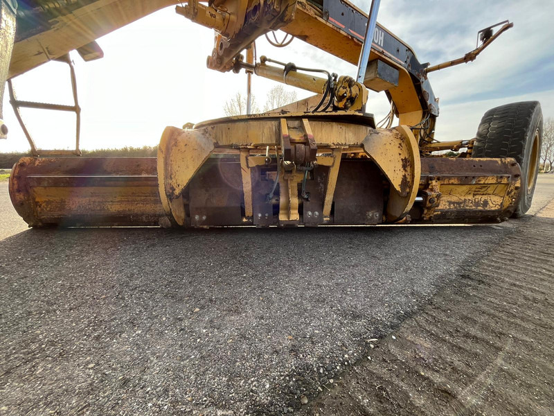 Motoniveladora Caterpillar 160H: foto 17