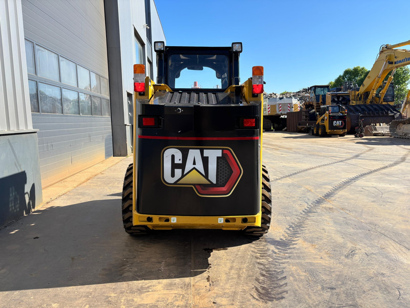 Caterpillar 216B3 - Pá carregadora: foto 4 Caterpillar 216B3 - Pá carregadora: foto 4