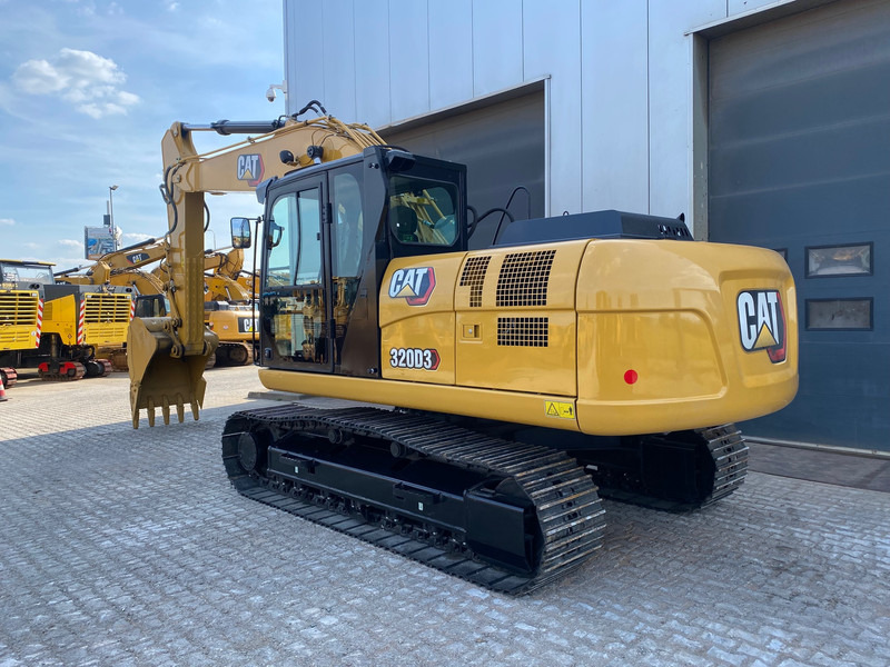 Caterpillar 320D3 - NEW / bucket with teeth / hammerlines - Escavadora de rastos: foto 3 Caterpillar 320D3 - NEW / bucket with teeth / hammerlines - Escavadora de rastos: foto 3