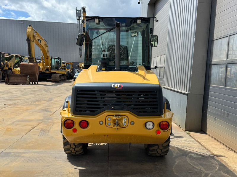 Pá carregadora de rodas Caterpillar 908M CE + EPA: foto 8 Pá carregadora de rodas Caterpillar 908M CE + EPA: foto 8