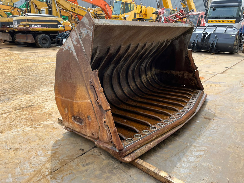 Doosan Bucket DL420-3 4500 l - Balde: foto 4 Doosan Bucket DL420-3 4500 l - Balde: foto 4