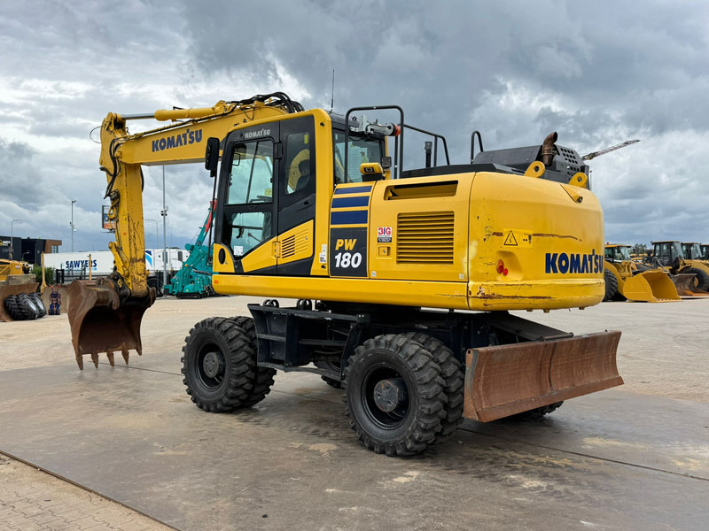 Komatsu PW180-11 - Escavadeira de rodas: foto 3 Komatsu PW180-11 - Escavadeira de rodas: foto 3