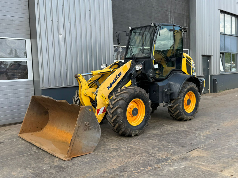 Komatsu WA100M-8EO - New Tires - Pá carregadora de rodas: foto 2 Komatsu WA100M-8EO - New Tires - Pá carregadora de rodas: foto 2