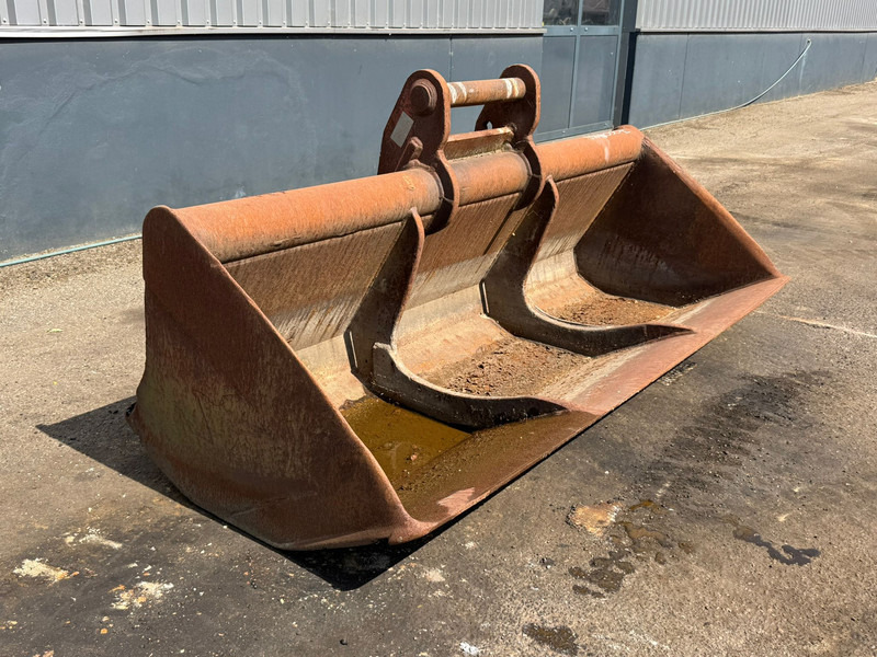 Lehnhoff Cleaning bucket ng4-2500 Lehnhoff MS25 - Balde: foto 1 Lehnhoff Cleaning bucket ng4-2500 Lehnhoff MS25 - Balde: foto 1