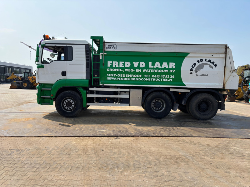 MAN TGA 26.440 6x4 - Camião basculante: foto 2 MAN TGA 26.440 6x4 - Camião basculante: foto 2