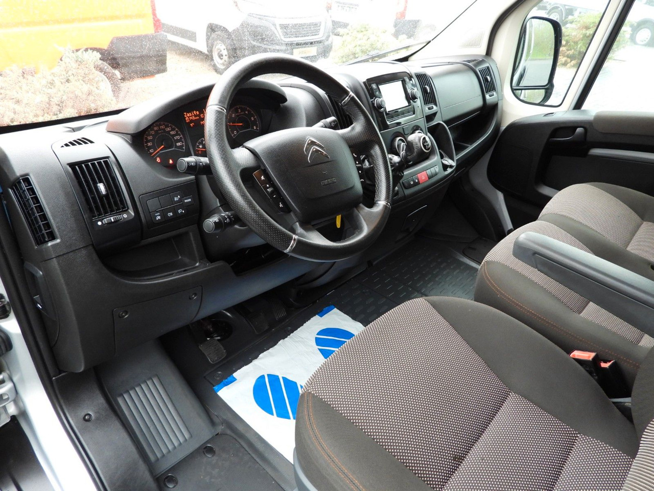 Citroën JUMPER KASTENWAGEN DOPPELKABINE 7 SITZE TEMPOMAT - Furgão, Carrinha cabine dupla: foto 2 Citroën JUMPER KASTENWAGEN DOPPELKABINE 7 SITZE TEMPOMAT - Furgão, Carrinha cabine dupla: foto 2