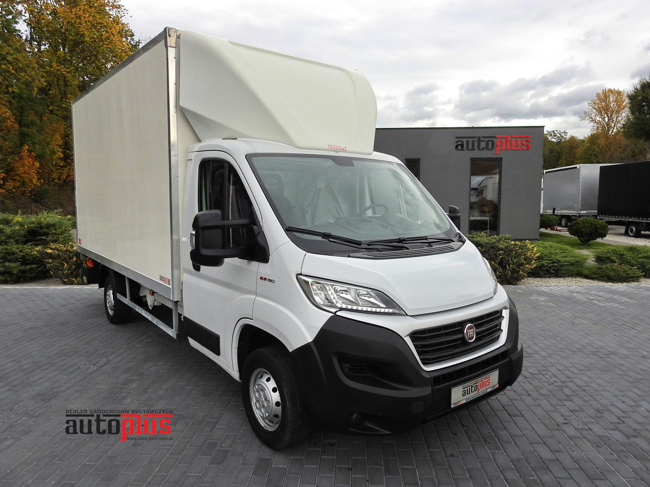 FIAT DUCATO BOX LIFT 8 PALLETS CRUISE CONTROL NAVIGATION AIR CONDITIONING LED LIGHTS 130HP - Carrinha de contentor: foto 1 FIAT DUCATO BOX LIFT 8 PALLETS CRUISE CONTROL NAVIGATION AIR CONDITIONING LED LIGHTS 130HP - Carrinha de contentor: foto 1