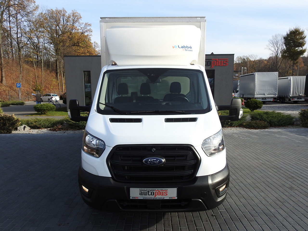 FORD TRANSIT BOX LIFT 8 PALLETS CRUISE CONTROL AIR CONDITIONING 130HP - Carrinha de contentor: foto 5 FORD TRANSIT BOX LIFT 8 PALLETS CRUISE CONTROL AIR CONDITIONING 130HP - Carrinha de contentor: foto 5