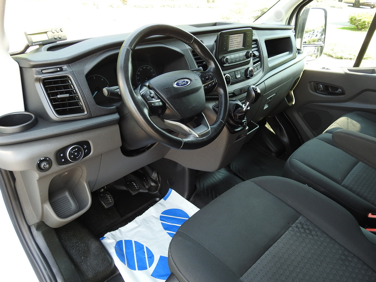 FORD TRANSIT REFRIGERATOR VAN 0*C HEATING FUNCTION CRUISE CONTROL AIR CONDITIONING LED LIGHTS 130HP - Carrinha frigorífica: foto 2 FORD TRANSIT REFRIGERATOR VAN 0*C HEATING FUNCTION CRUISE CONTROL AIR CONDITIONING LED LIGHTS 130HP - Carrinha frigorífica: foto 2