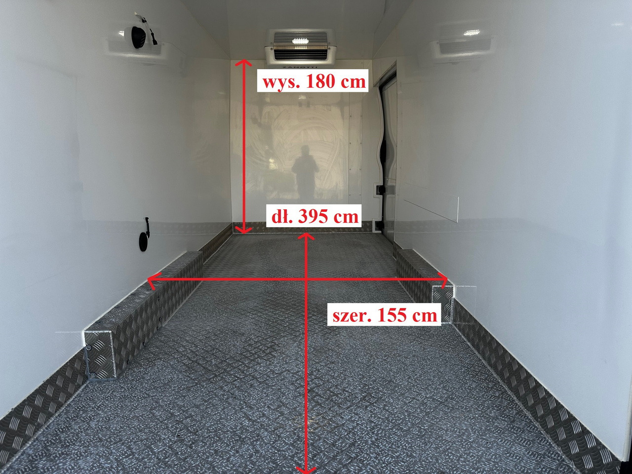 Carrinha frigorífica FORD TRANSIT  REFRIGERATOR VAN 0°C HEATING FUNCTION CRUISE CONTROL LED LIGHTS AIR CONDITIONING  130HP: foto 13