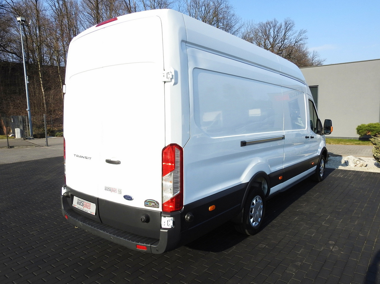 Carrinha frigorífica FORD TRANSIT  REFRIGERATOR VAN 0°C HEATING FUNCTION CRUISE CONTROL LED LIGHTS AIR CONDITIONING  130HP: foto 14