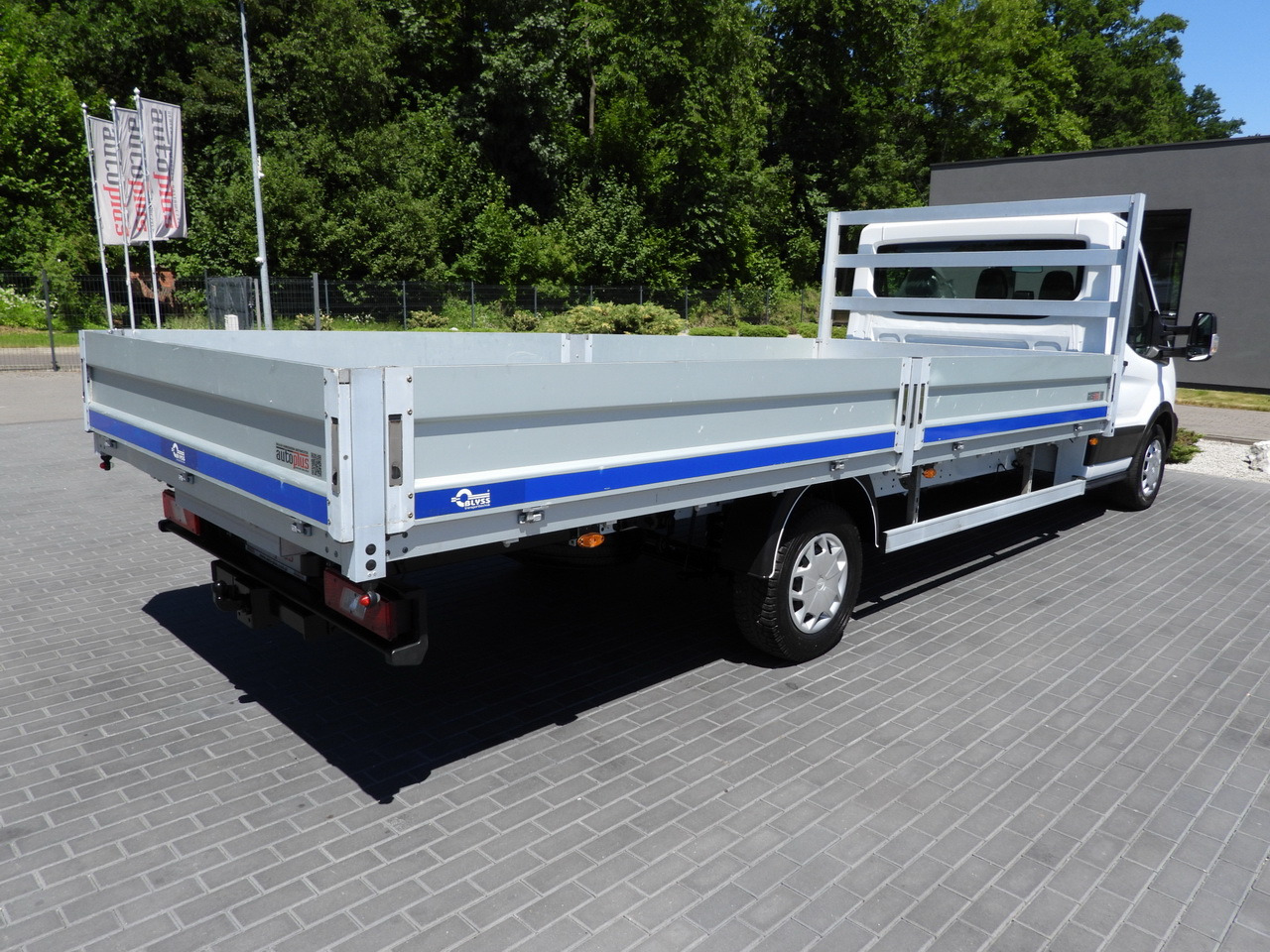 Carrinha de caixa aberta FORD TRANSIT  STAKE BODY 10 PALLETS CRUISE CONTROL LED LIGHTS PNEUMATICS AIR CONDITIONING  160HP: foto 14