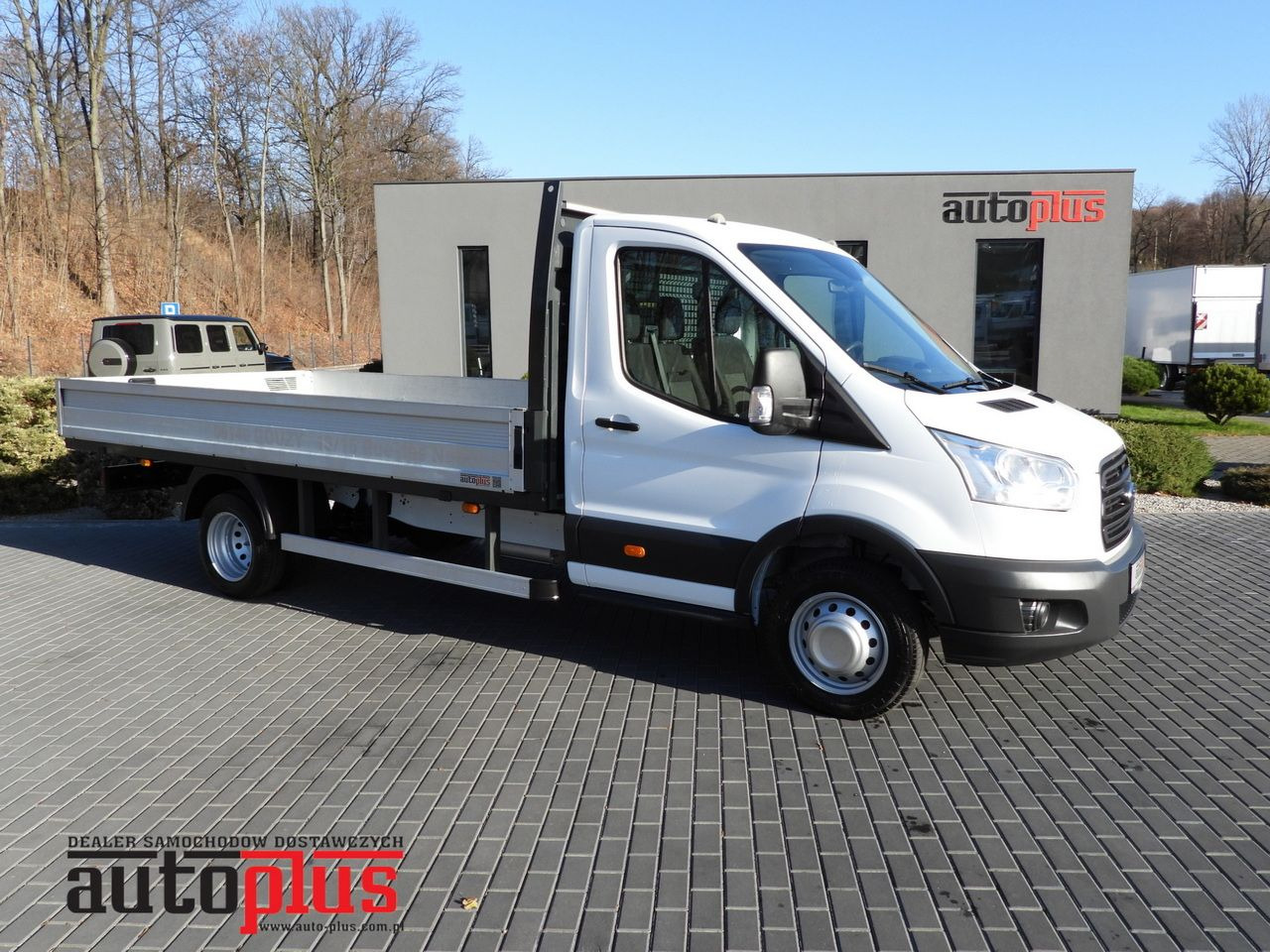 FORD TRANSIT STAKE BODY 8 PALLETS TWIN WHEELS AIR CONDITIONING 155HP - Carrinha de caixa aberta: foto 1 FORD TRANSIT STAKE BODY 8 PALLETS TWIN WHEELS AIR CONDITIONING 155HP - Carrinha de caixa aberta: foto 1