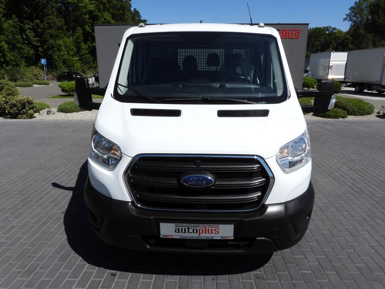 FORD TRANSIT STAKE BODY DOUBLE CABIN DOKA 7 SEATS TWIN WHEELS AIR CONDITIONING 130HP - Carrinha cabine dupla: foto 5 FORD TRANSIT STAKE BODY DOUBLE CABIN DOKA 7 SEATS TWIN WHEELS AIR CONDITIONING 130HP - Carrinha cabine dupla: foto 5