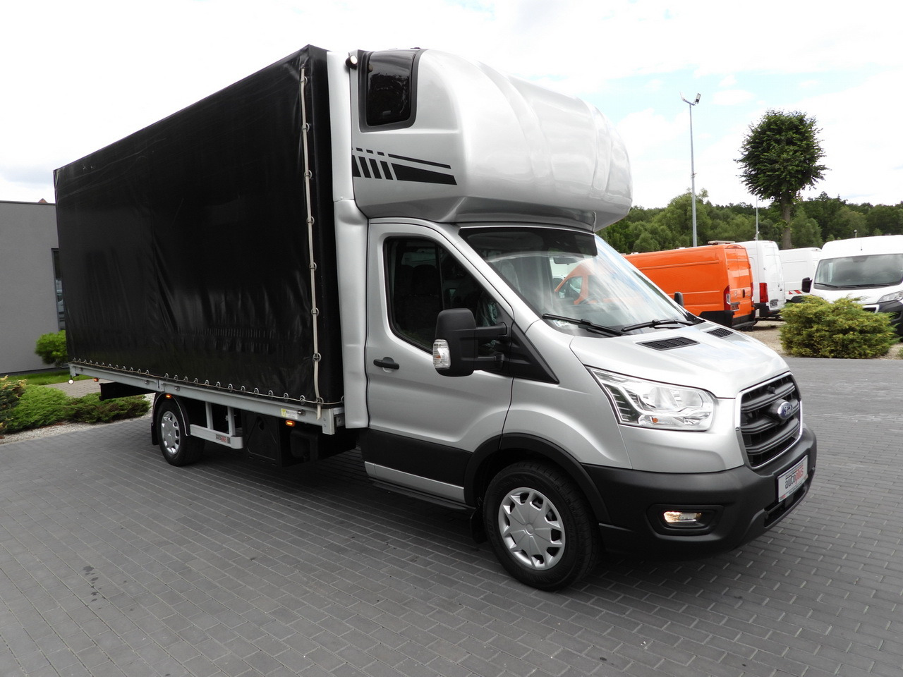 FORD TRANSIT TARPAULIN 10 PALLETS WEBASTO CRUISE CONTROL LED LIGHTS PNEUMATICS AIR CONDITIONING 160HP - Carrinha de lona: foto 4 FORD TRANSIT TARPAULIN 10 PALLETS WEBASTO CRUISE CONTROL LED LIGHTS PNEUMATICS AIR CONDITIONING 160HP - Carrinha de lona: foto 4