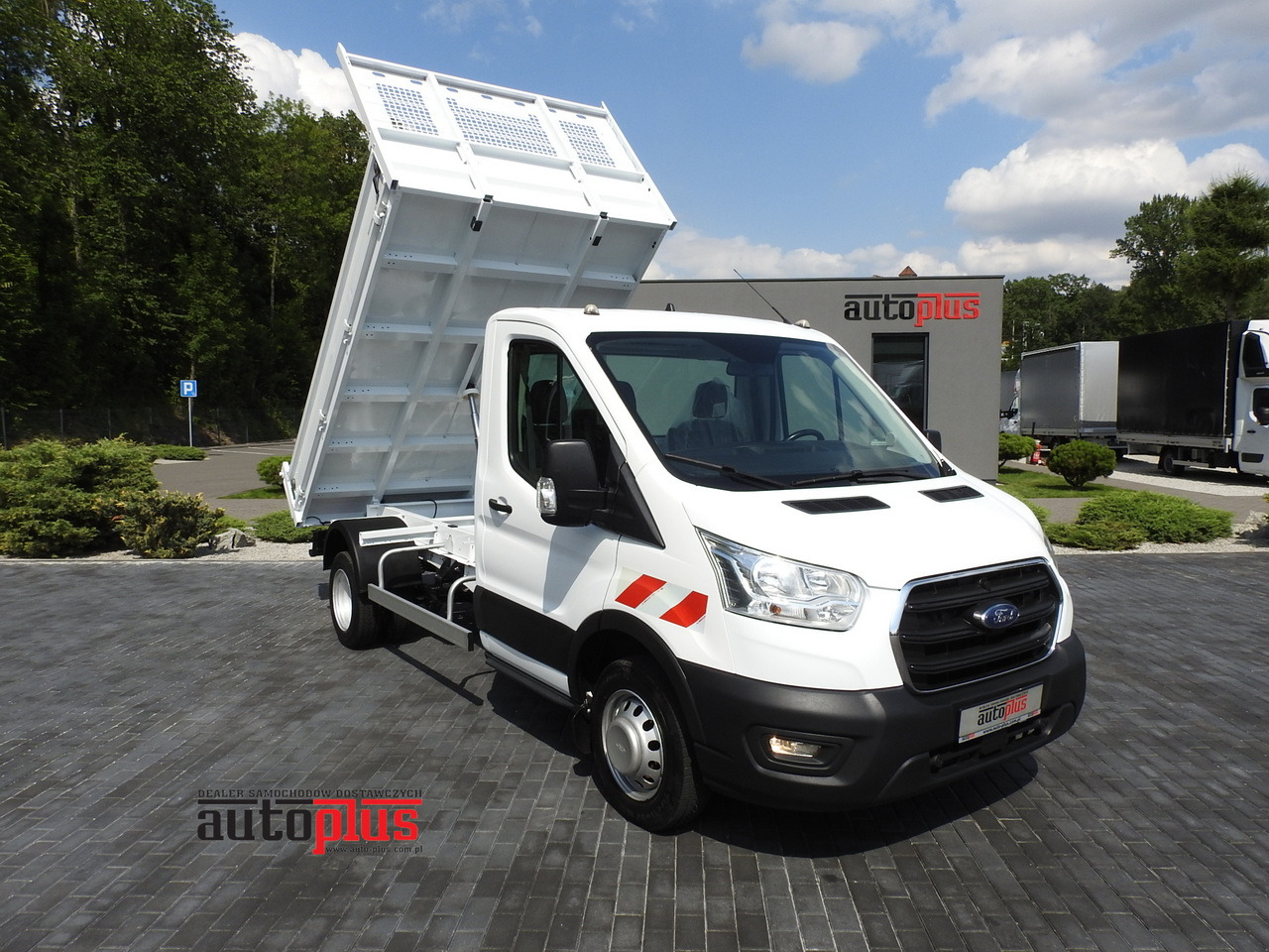 FORD TRANSIT TIPPER CRUISE CONTROL AIR CONDITIONING TWIN WHEELS 170HP - Carrinha basculante: foto 1 FORD TRANSIT TIPPER CRUISE CONTROL AIR CONDITIONING TWIN WHEELS 170HP - Carrinha basculante: foto 1
