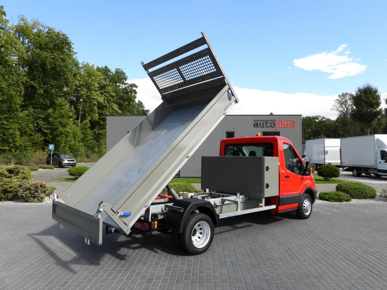 FORD TRANSIT TIPPER CRUISE CONTROL LED LIGHTS TWIN WHEELS AIR CONDITIONING 170HP - Carrinha basculante: foto 3 FORD TRANSIT TIPPER CRUISE CONTROL LED LIGHTS TWIN WHEELS AIR CONDITIONING 170HP - Carrinha basculante: foto 3