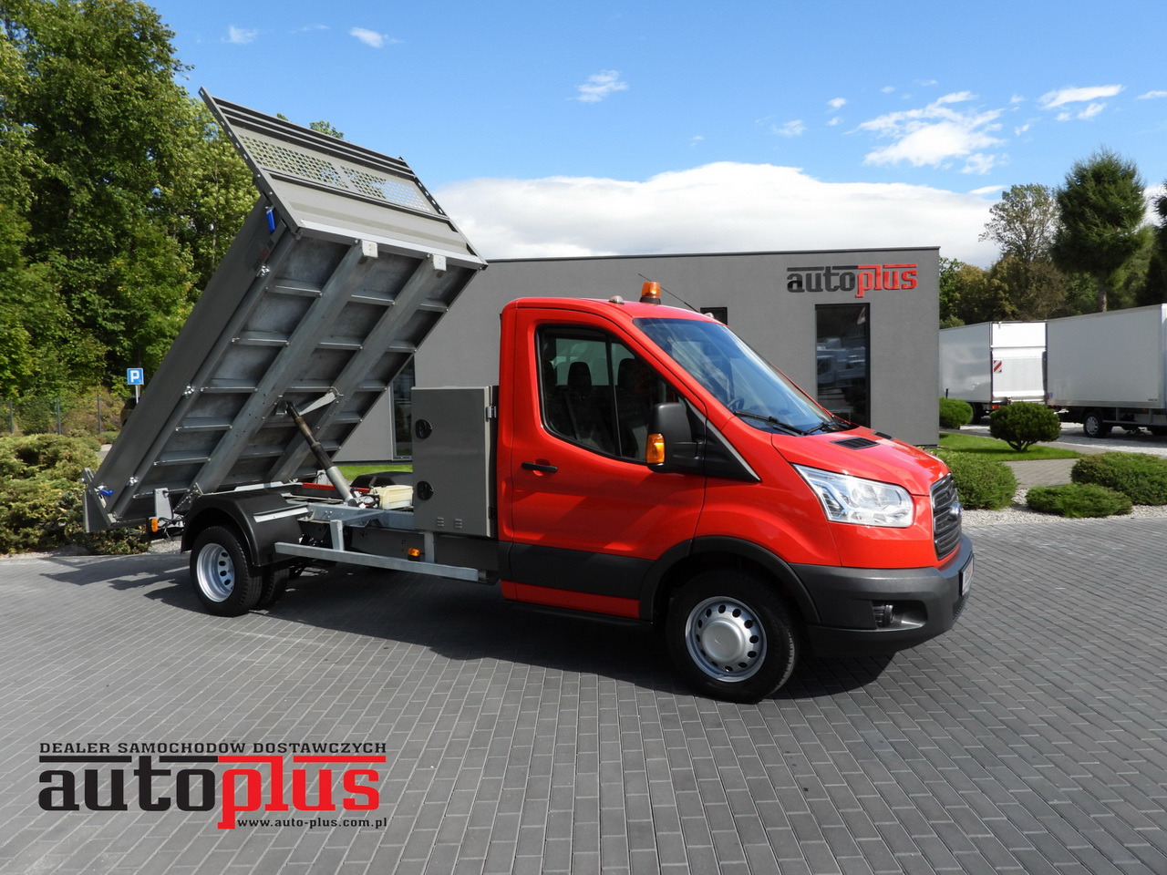 FORD TRANSIT TIPPER CRUISE CONTROL LED LIGHTS TWIN WHEELS AIR CONDITIONING 170HP - Carrinha basculante: foto 1 FORD TRANSIT TIPPER CRUISE CONTROL LED LIGHTS TWIN WHEELS AIR CONDITIONING 170HP - Carrinha basculante: foto 1