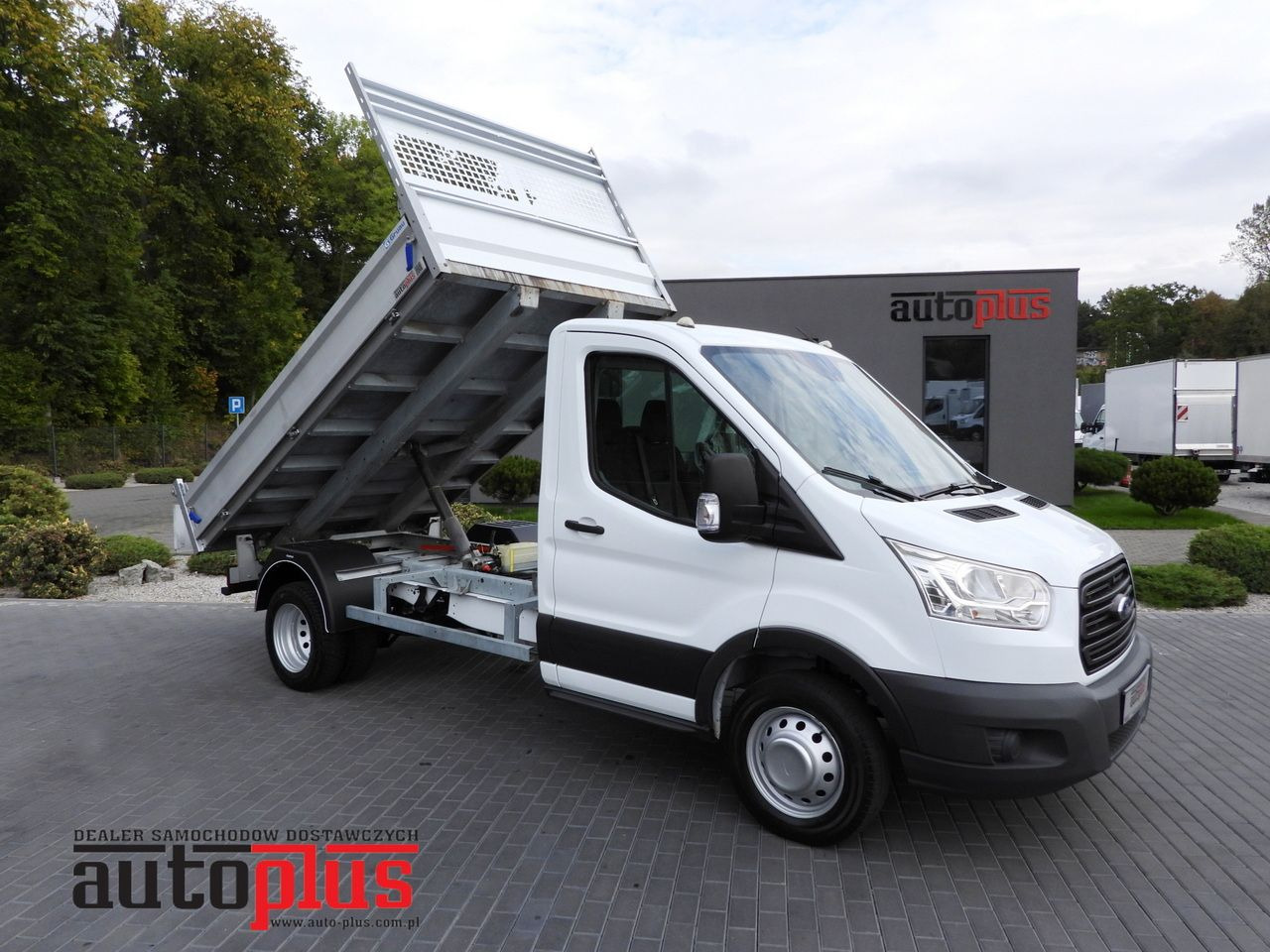 FORD TRANSIT TIPPER TWIN WHEELS 155HP - Carrinha basculante: foto 1 FORD TRANSIT TIPPER TWIN WHEELS 155HP - Carrinha basculante: foto 1