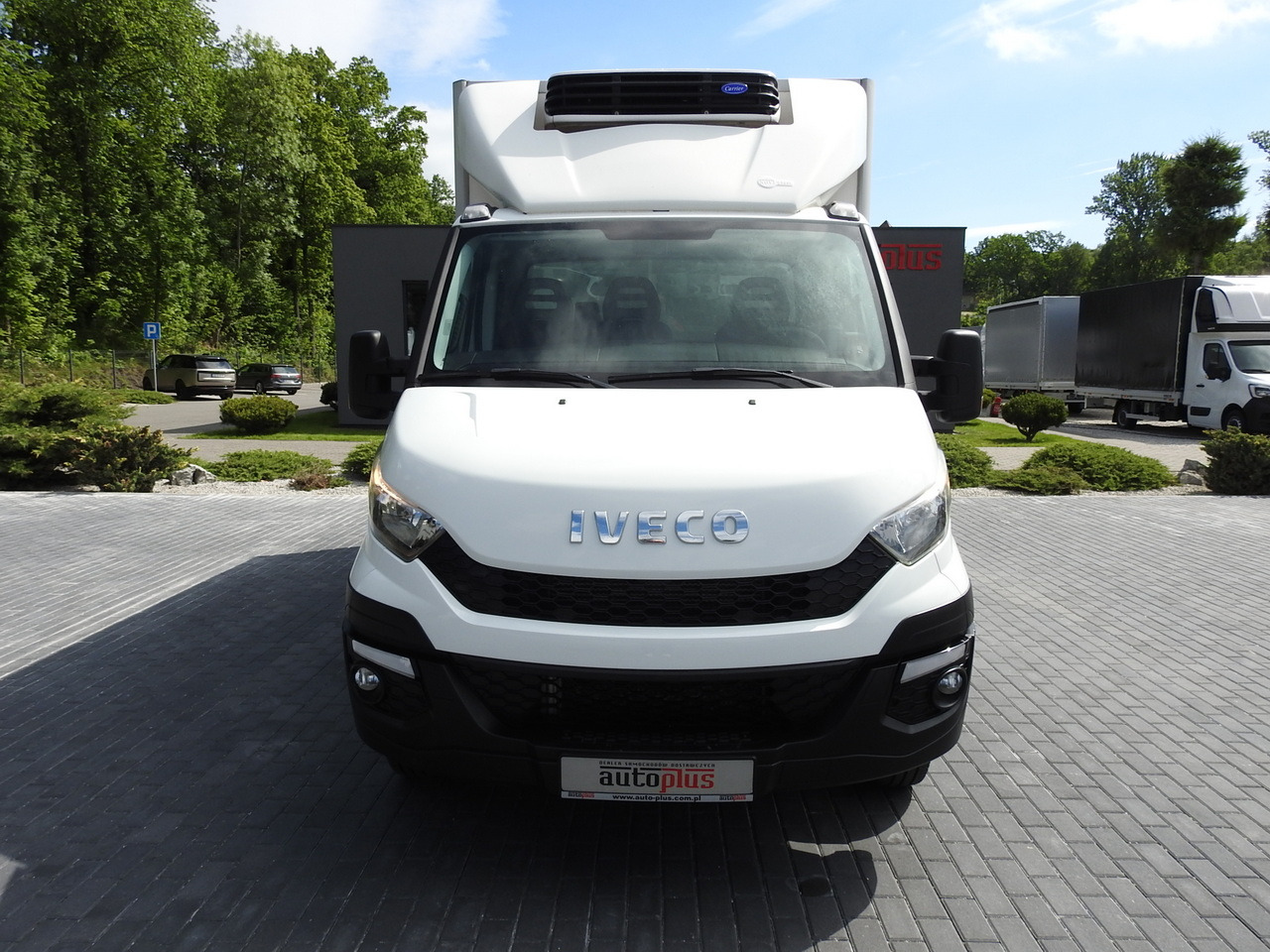 IVECO DAILY 35S15 REGRIGERATOR BOX -12*C 8 PALLETS CRUISE CONTROL TWIN WHEELS AIR CONDITIONING 150HP - Carrinha frigorífica: foto 5 IVECO DAILY 35S15 REGRIGERATOR BOX -12*C 8 PALLETS CRUISE CONTROL TWIN WHEELS AIR CONDITIONING 150HP - Carrinha frigorífica: foto 5