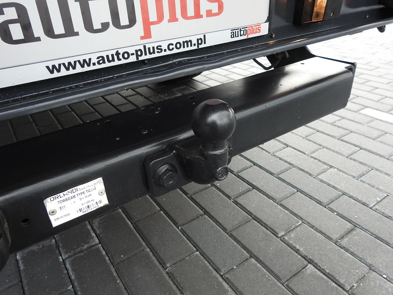 Carrinha cabine dupla IVECO DAILY 35S15 STAKE BODY DOUBLE CABIN DOKA 7 SEATS AIR CONDITIONING 150HP: foto 23 Carrinha cabine dupla IVECO DAILY 35S15 STAKE BODY DOUBLE CABIN DOKA 7 SEATS AIR CONDITIONING 150HP: foto 23