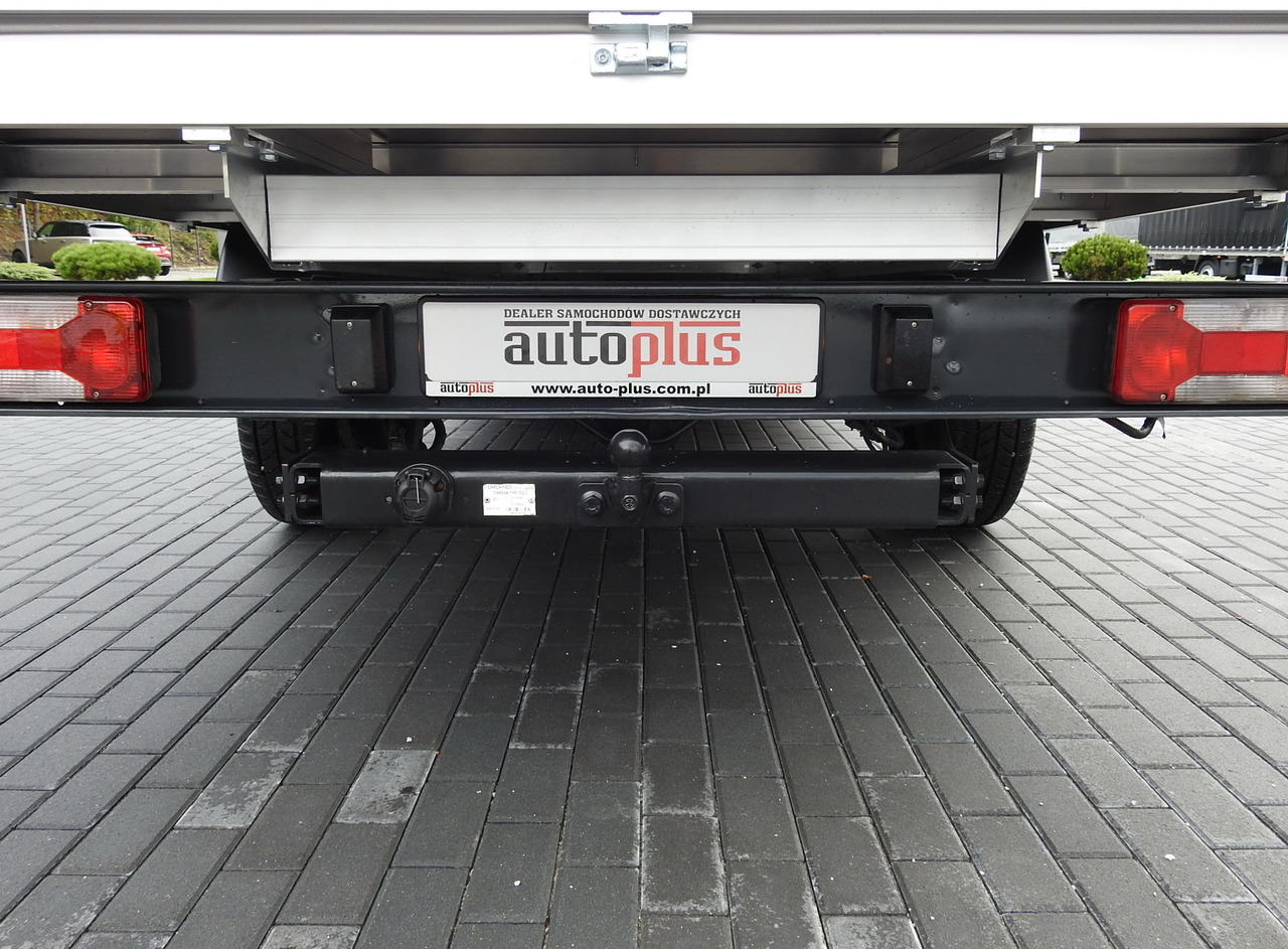 Carrinha cabine dupla IVECO DAILY 35S15 STAKE BODY DOUBLE CABIN DOKA 7 SEATS AIR CONDITIONING 150HP: foto 16 Carrinha cabine dupla IVECO DAILY 35S15 STAKE BODY DOUBLE CABIN DOKA 7 SEATS AIR CONDITIONING 150HP: foto 16