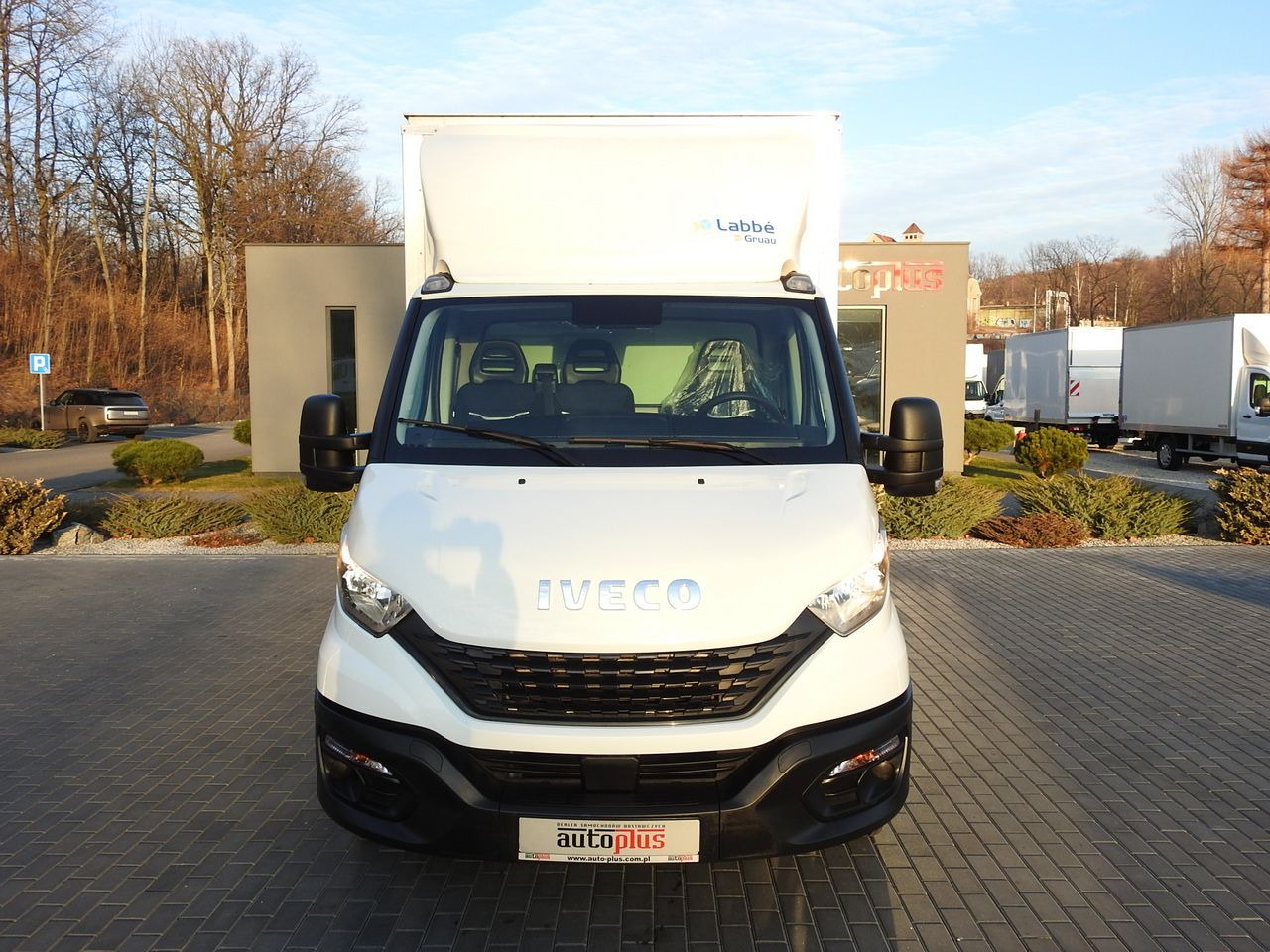IVECO DAILY 35S16 BOX LIFT 8 PALLETS CRUISE CONTROL AIR CONDITIONING TWIN WHEELS 160HP - Carrinha de contentor: foto 5 IVECO DAILY 35S16 BOX LIFT 8 PALLETS CRUISE CONTROL AIR CONDITIONING TWIN WHEELS 160HP - Carrinha de contentor: foto 5
