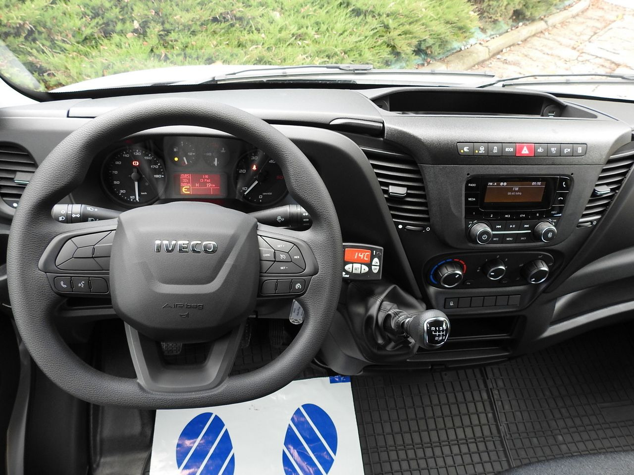 Carrinha frigorífica novo IVECO DAILY 35S16 NEW REGRIGERATOR BOX -10*C 8 PALLETS HEATING FUNCTION POWER SUPPLY 230V CRUISE CONTROL AIR CONDITIONING 160HP: foto 35 Carrinha frigorífica novo IVECO DAILY 35S16 NEW REGRIGERATOR BOX -10*C 8 PALLETS HEATING FUNCTION POWER SUPPLY 230V CRUISE CONTROL AIR CONDITIONING 160HP: foto 35