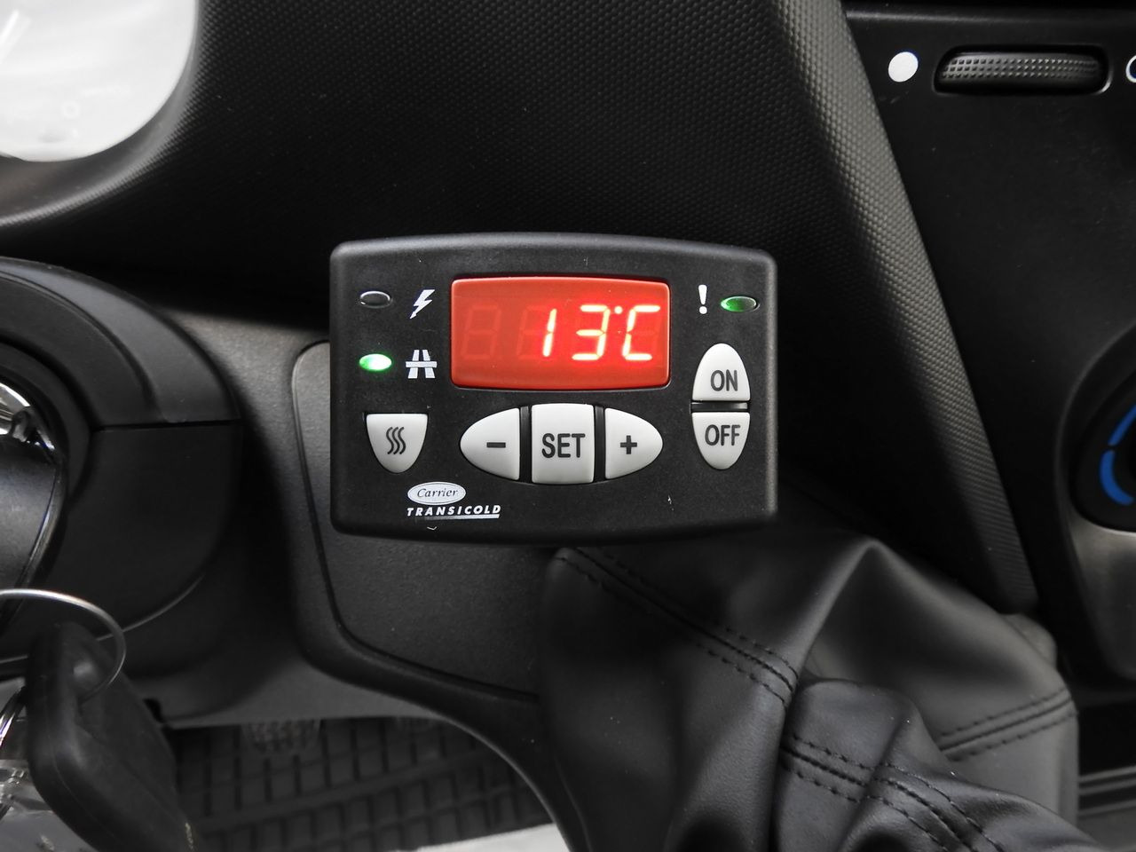 Carrinha frigorífica novo IVECO DAILY 35S16 NEW REGRIGERATOR BOX -10*C 8 PALLETS HEATING FUNCTION POWER SUPPLY 230V CRUISE CONTROL AIR CONDITIONING 160HP: foto 37 Carrinha frigorífica novo IVECO DAILY 35S16 NEW REGRIGERATOR BOX -10*C 8 PALLETS HEATING FUNCTION POWER SUPPLY 230V CRUISE CONTROL AIR CONDITIONING 160HP: foto 37