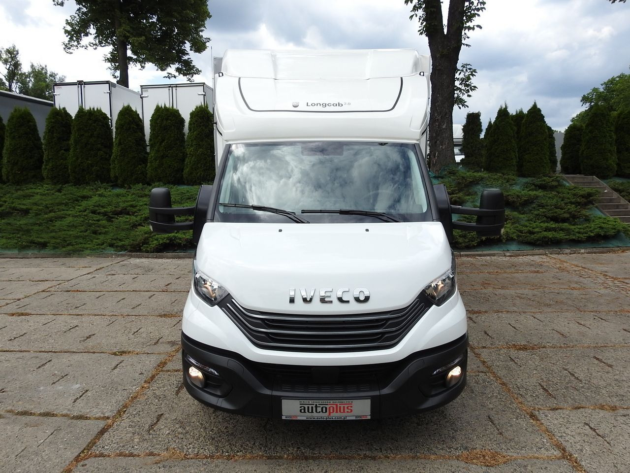 IVECO DAILY 35S18 NEW TARPAULIN WEBASTO CRUISE CONTROL AIR CONDITIONING 180HP - Carrinha de lona: foto 5 IVECO DAILY 35S18 NEW TARPAULIN WEBASTO CRUISE CONTROL AIR CONDITIONING 180HP - Carrinha de lona: foto 5