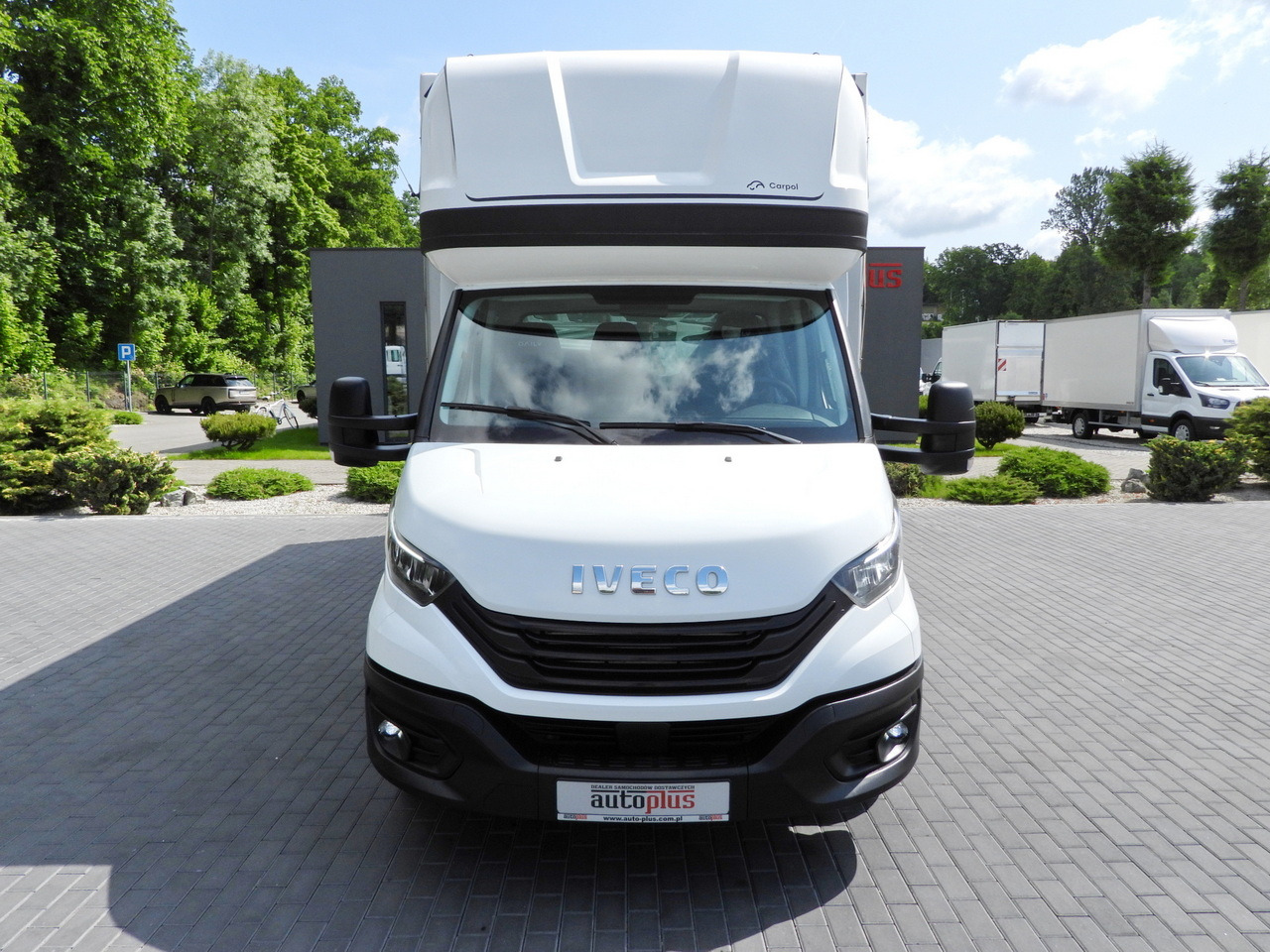 IVECO DAILY 35S18 TARPAULIN 10 PALLETS CRUISE CONTROL LED LIGHTS AIR CONDITIONING 180HP - Carrinha de lona: foto 5 IVECO DAILY 35S18 TARPAULIN 10 PALLETS CRUISE CONTROL LED LIGHTS AIR CONDITIONING 180HP - Carrinha de lona: foto 5