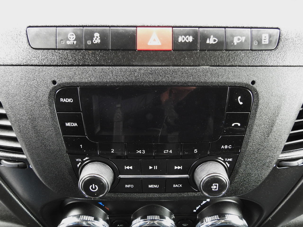 Carrinha de lona IVECO DAILY  35S18 TARPAULIN 10 PALLETS WEBASTO CRUISE CONTROL AIR CONDITIONING  180HP: foto 38