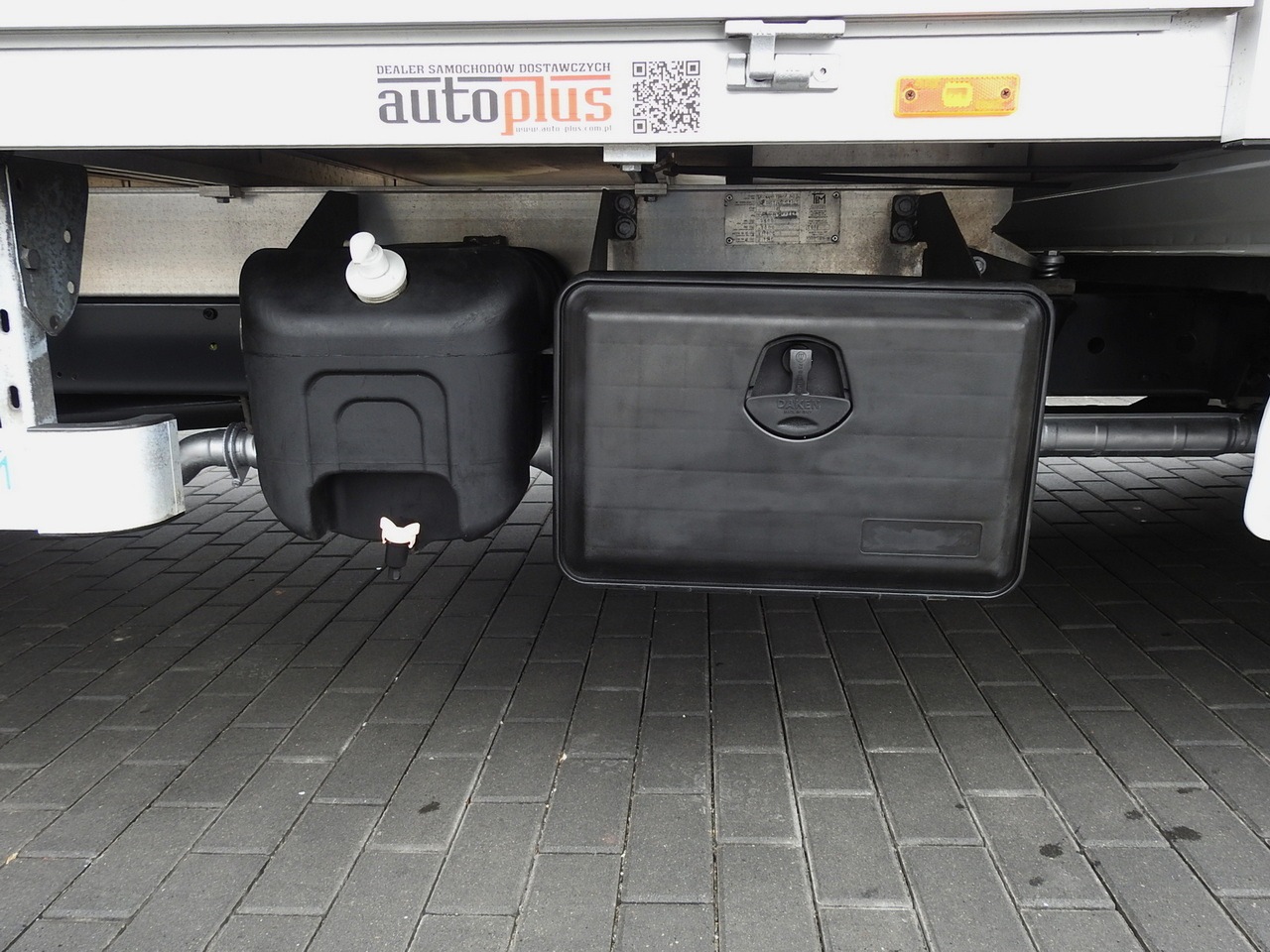 Carrinha de lona IVECO DAILY  35S18 TARPAULIN 10 PALLETS WEBASTO CRUISE CONTROL AIR CONDITIONING  180HP: foto 23